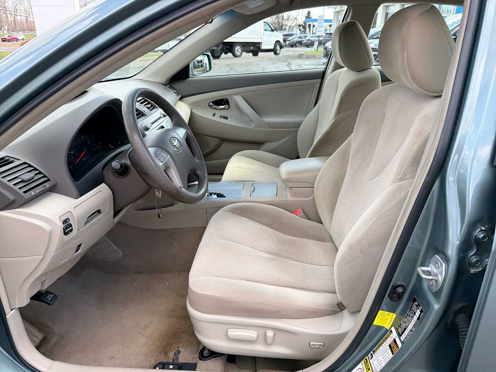 Thumbnail: 2011 Toyota Camry - 11