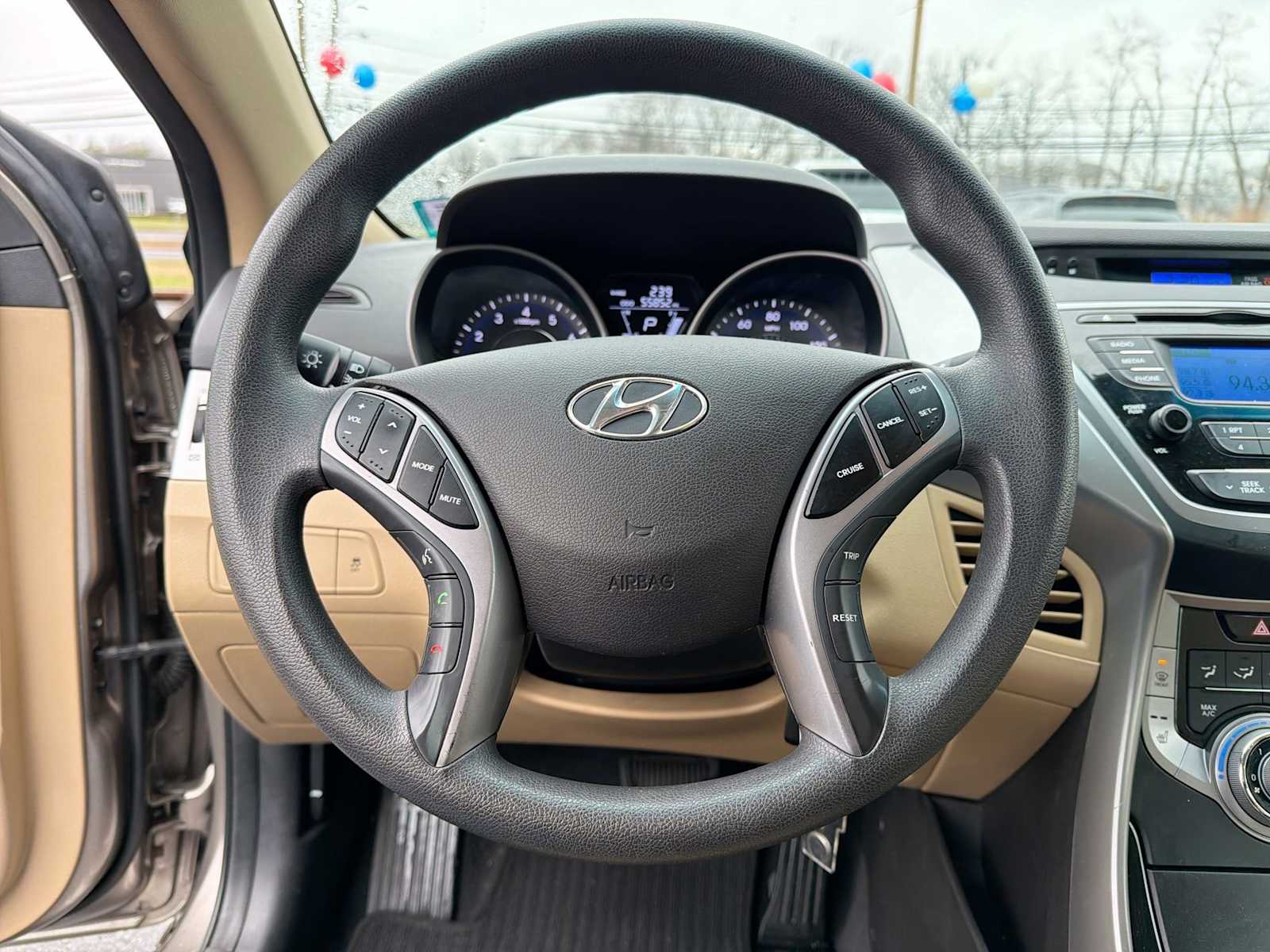 Thumbnail: 2013 Hyundai Elantra - 23