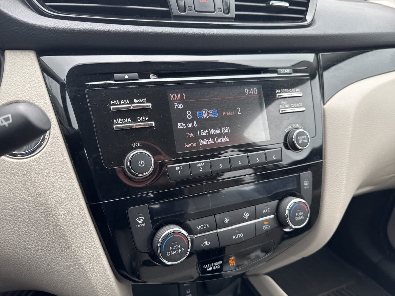 Thumbnail: 2018 Nissan Rogue Sport - 13