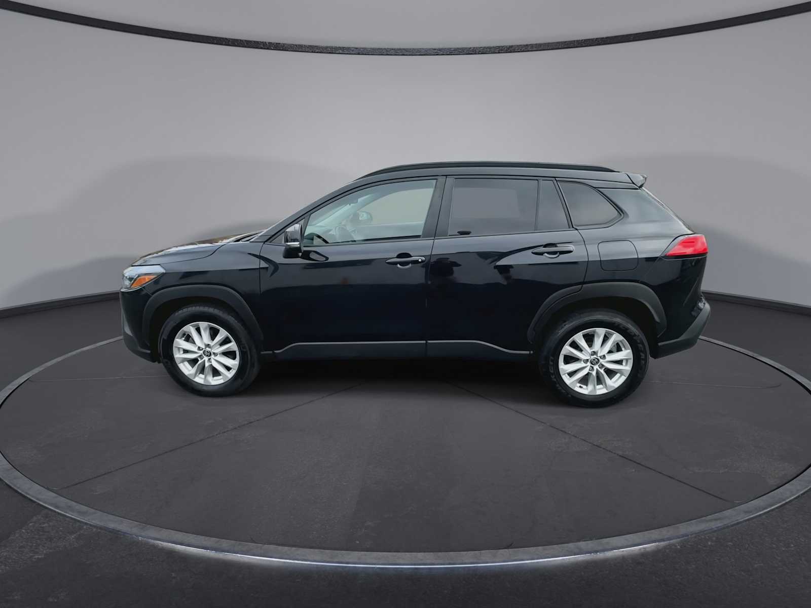 Thumbnail: 2023 Toyota Corolla Cross - 5