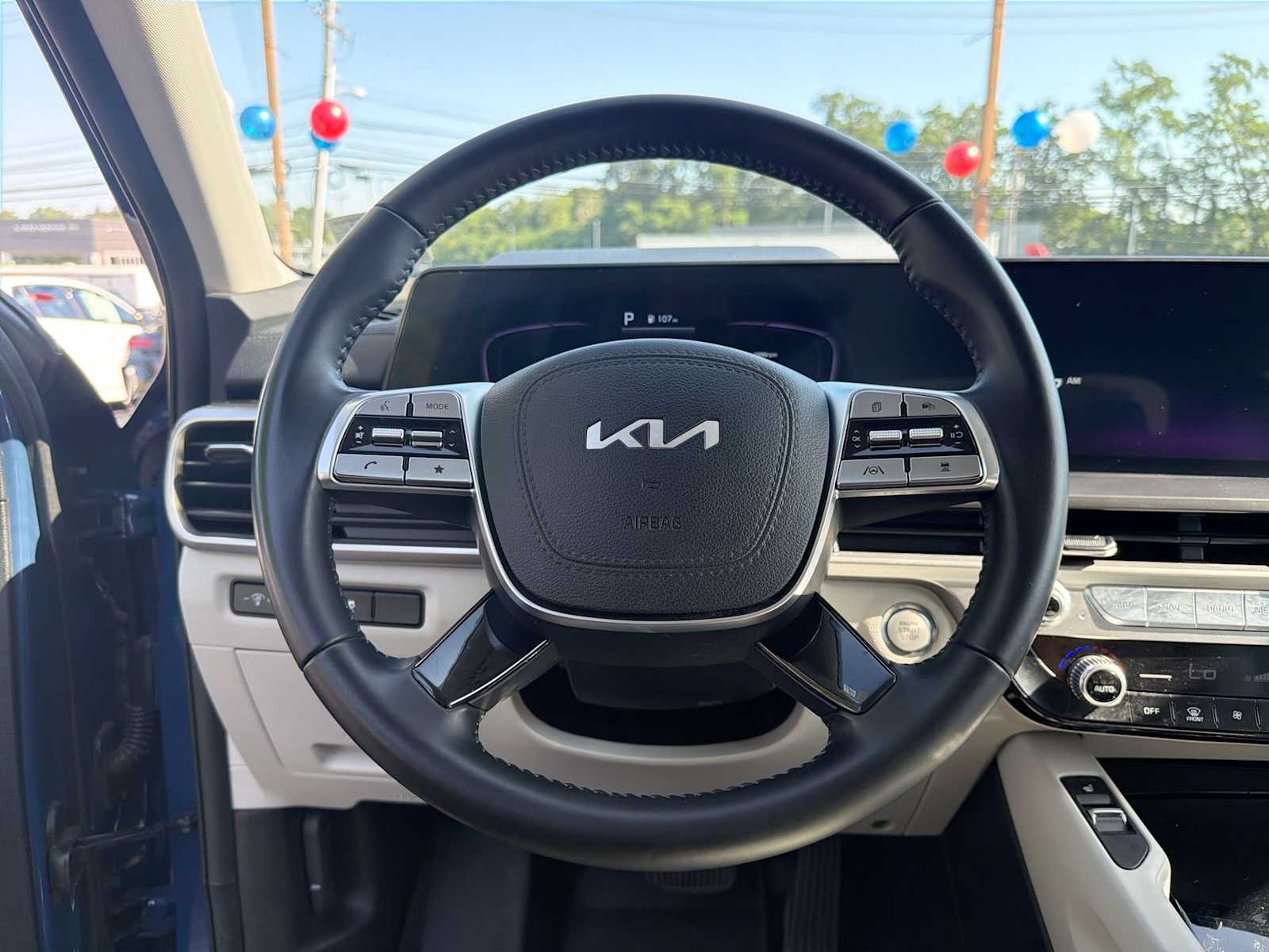Thumbnail: 2023 Kia Telluride - 22