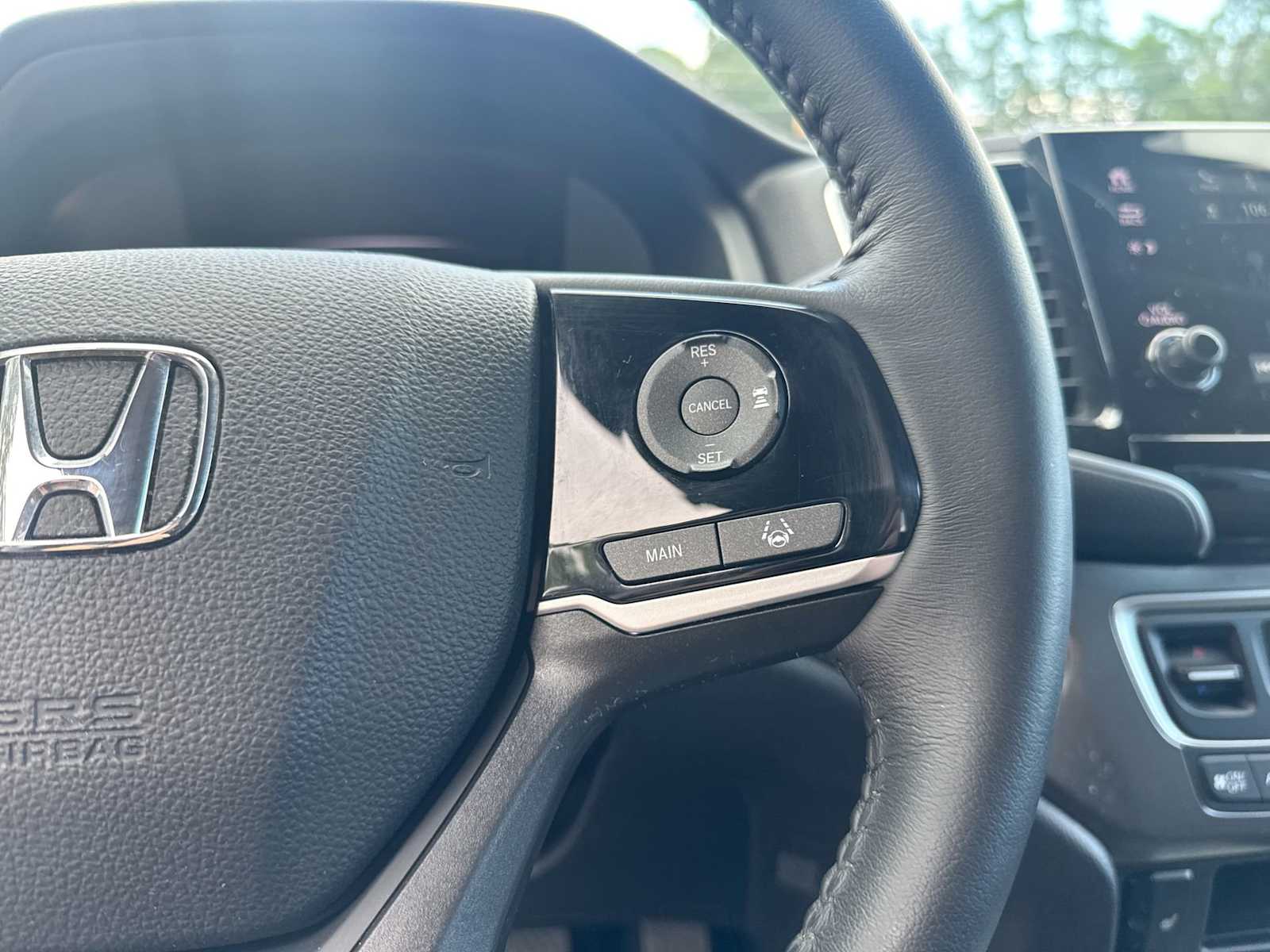 Thumbnail: 2022 Honda Pilot - 26