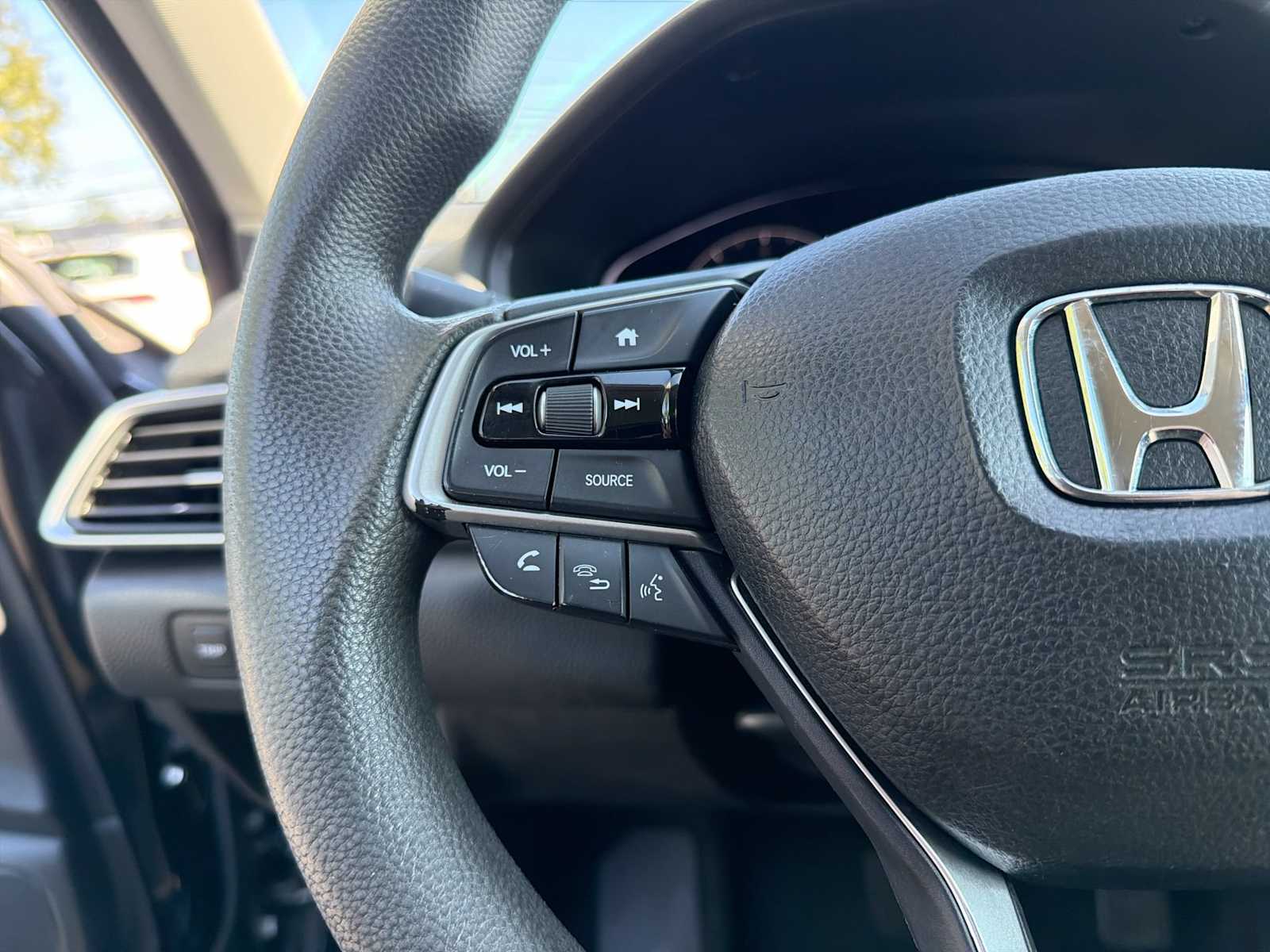 Thumbnail: 2018 Honda Accord - 24