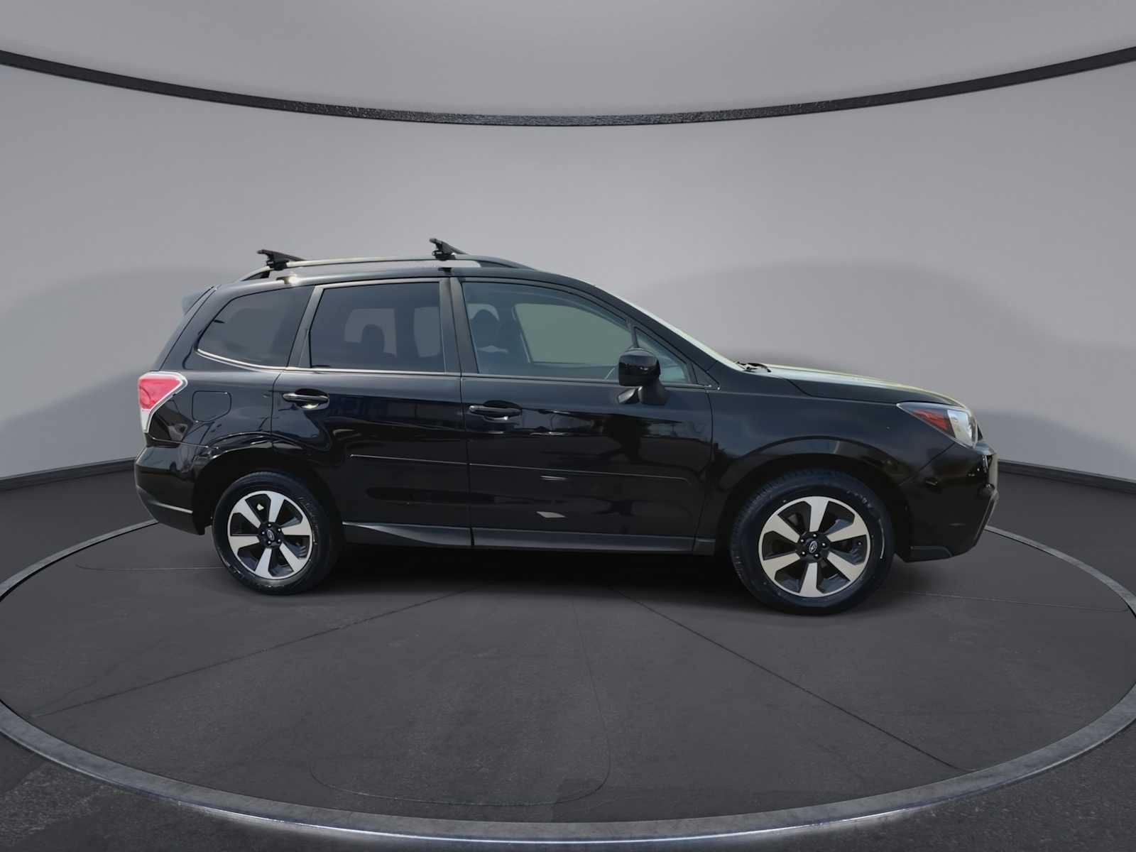 Thumbnail: 2018 Subaru Forester - 9
