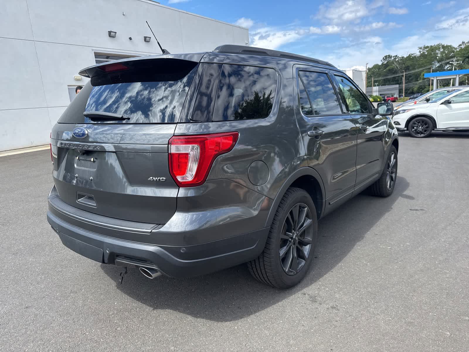 Thumbnail: 2018 Ford Explorer - 5