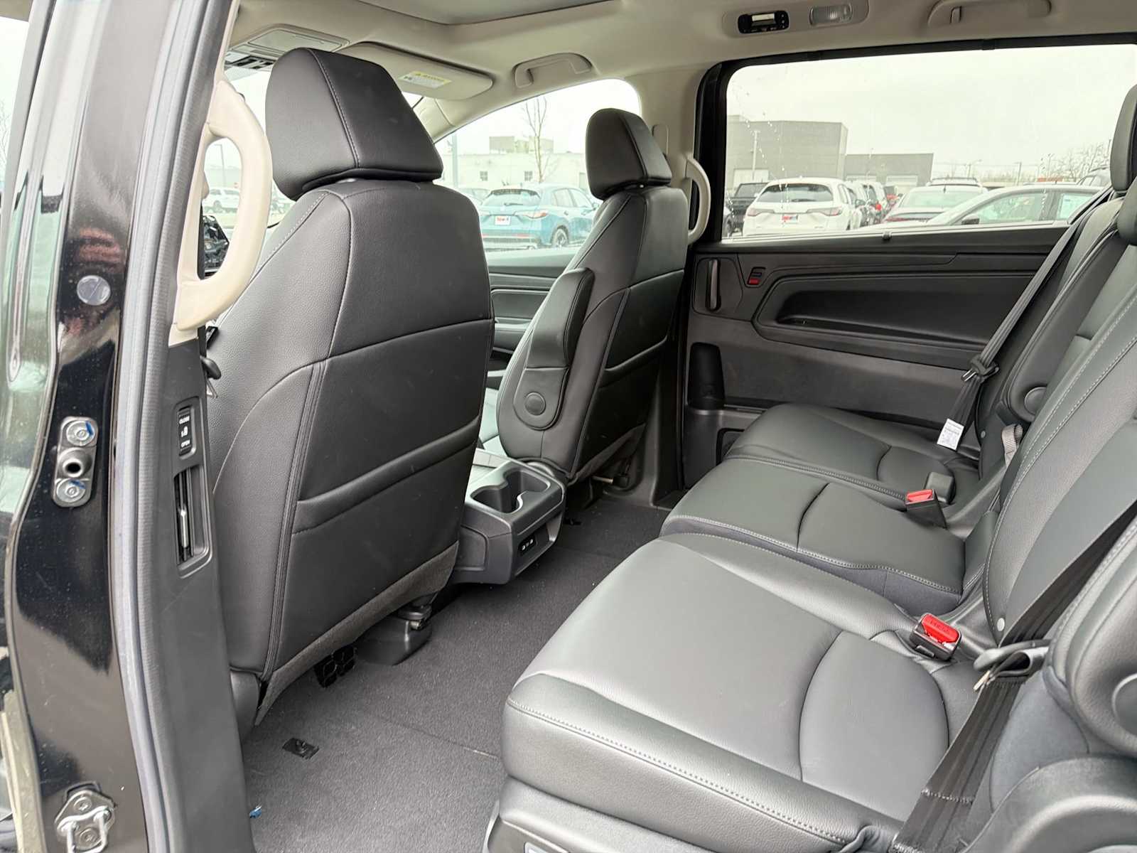 Thumbnail: 2026 Honda Odyssey - 11