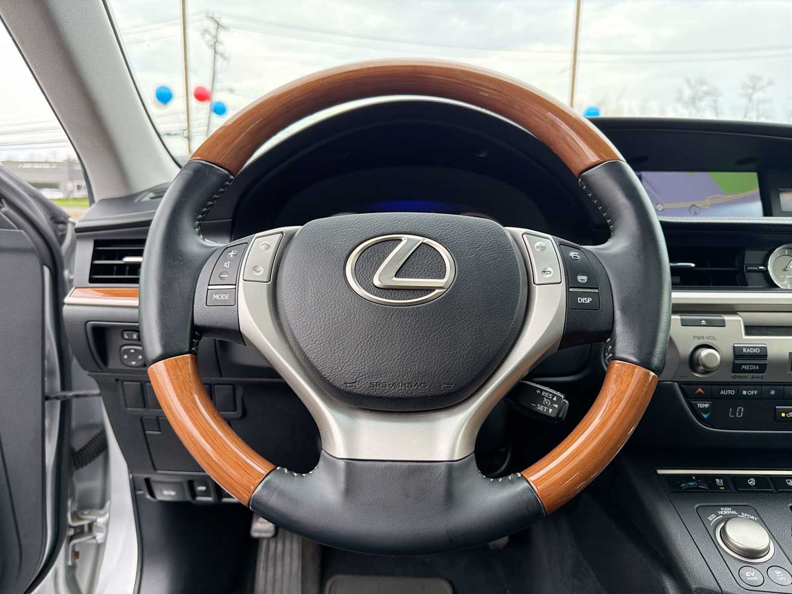 Thumbnail: 2013 Lexus ES - 24