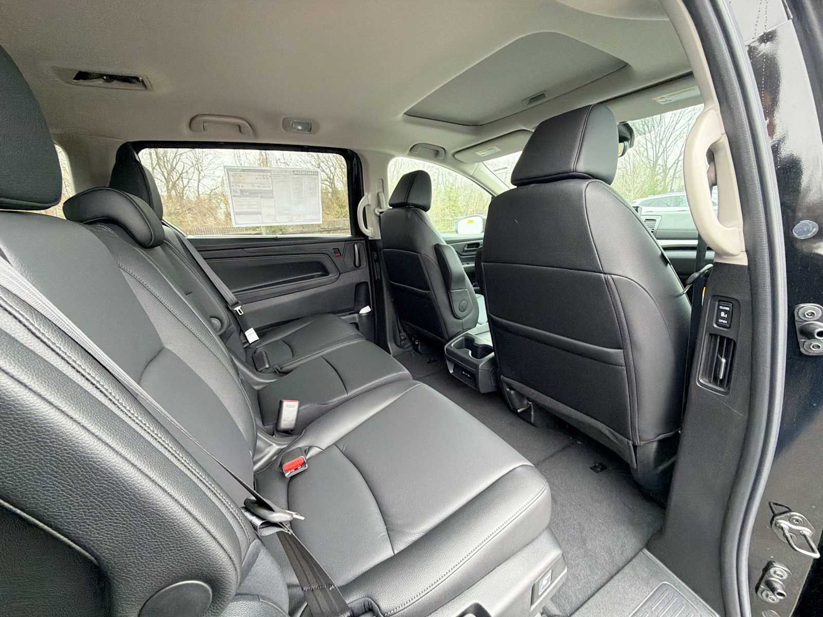 Thumbnail: 2026 Honda Odyssey - 13