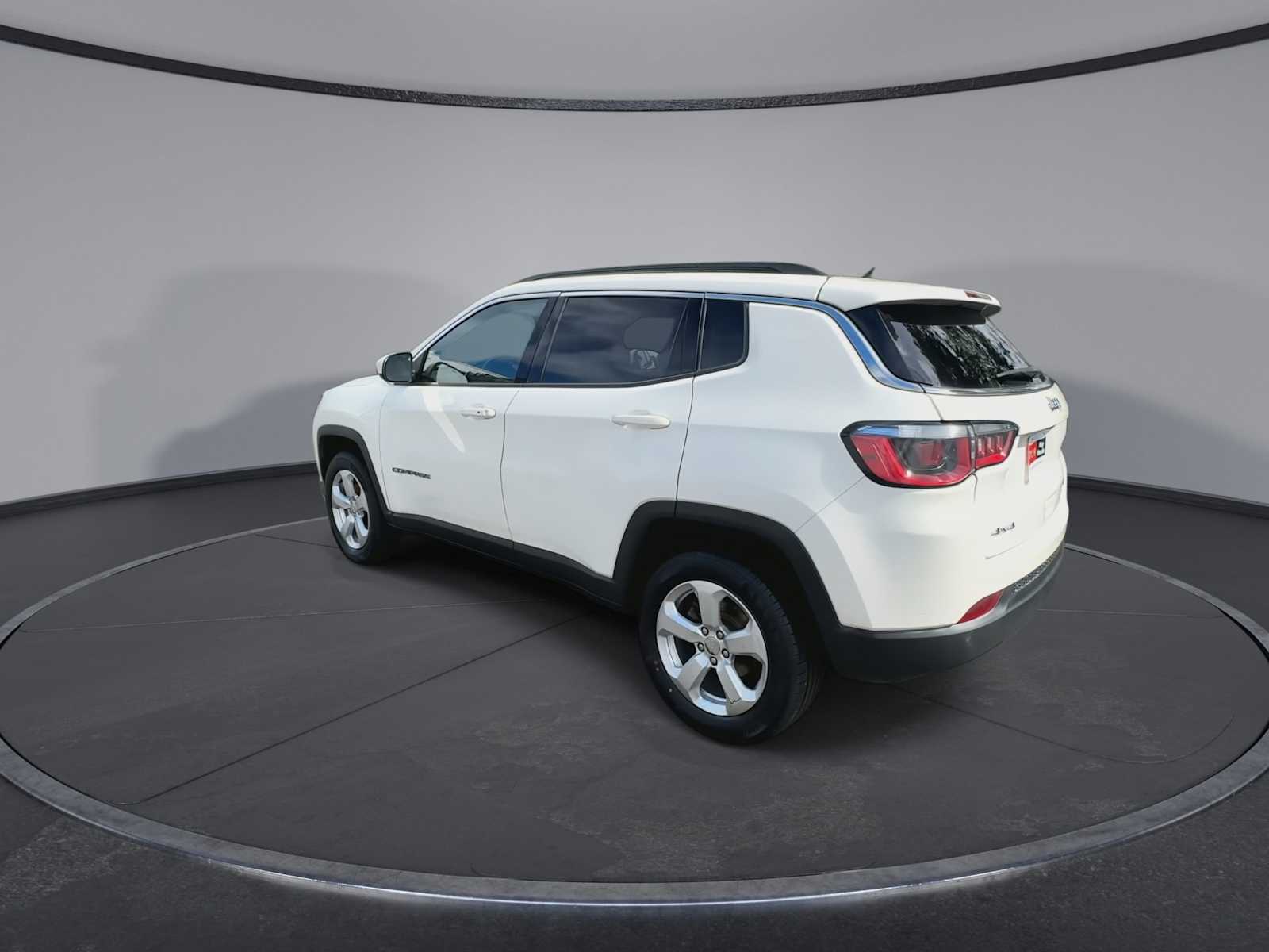 Thumbnail: 2018 Jeep Compass - 6