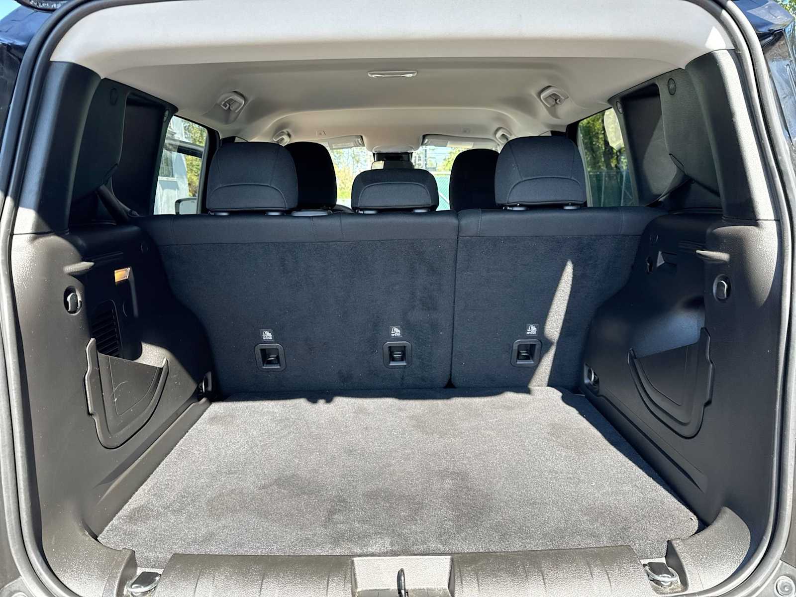 Thumbnail: 2022 Jeep Renegade - 32