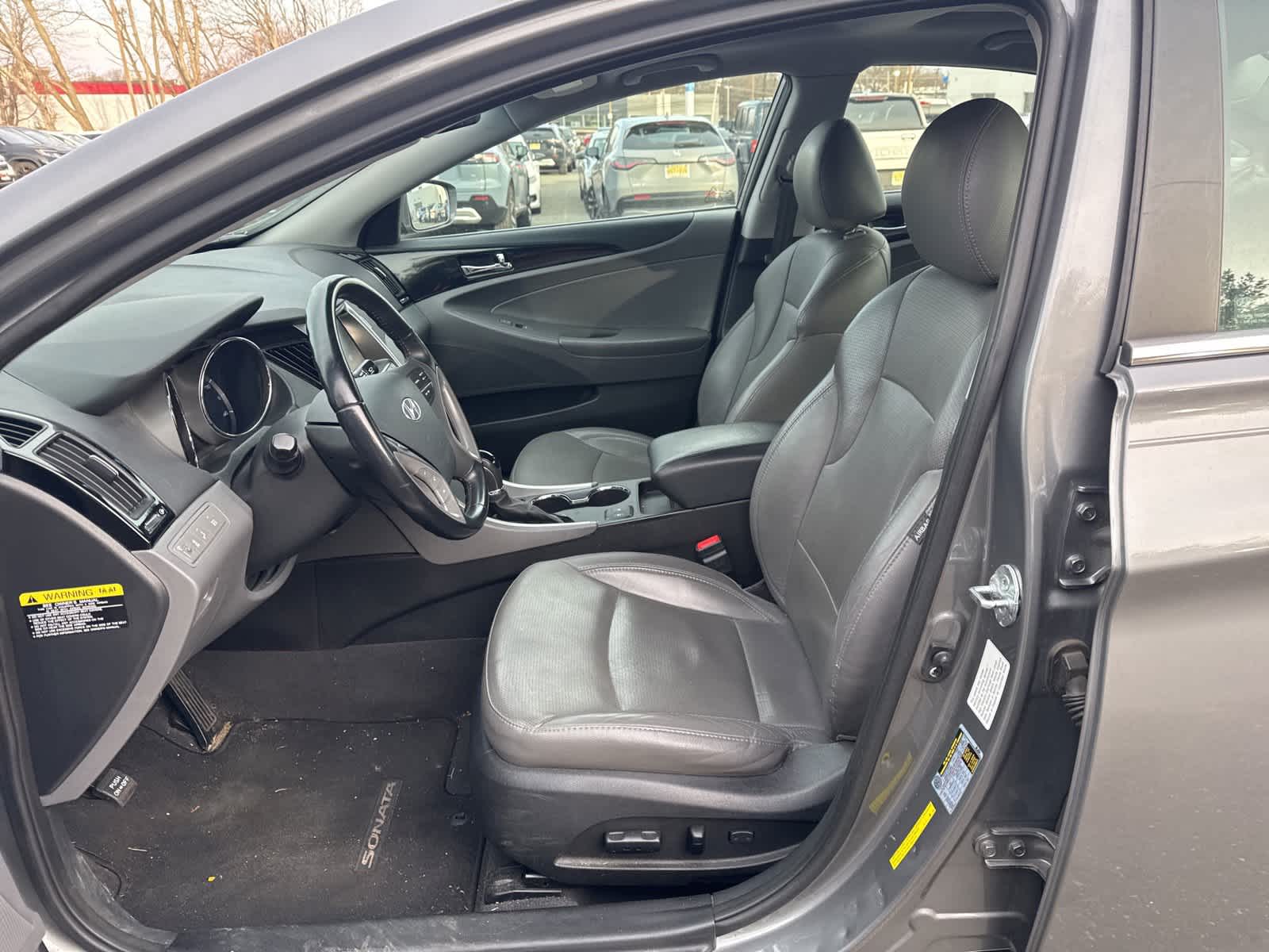 Thumbnail: 2014 Hyundai Sonata - 12