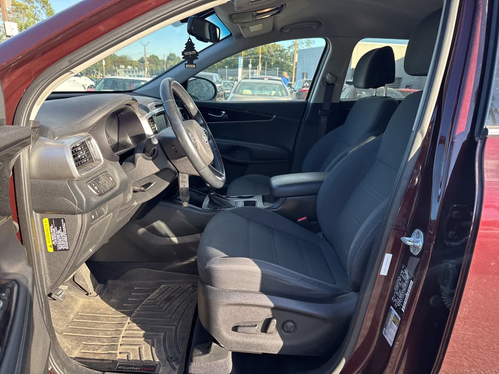 Thumbnail: 2017 Kia Sorento - 12