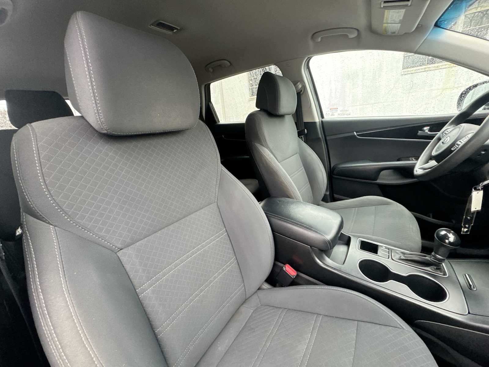 Thumbnail: 2017 Kia Sorento - 17