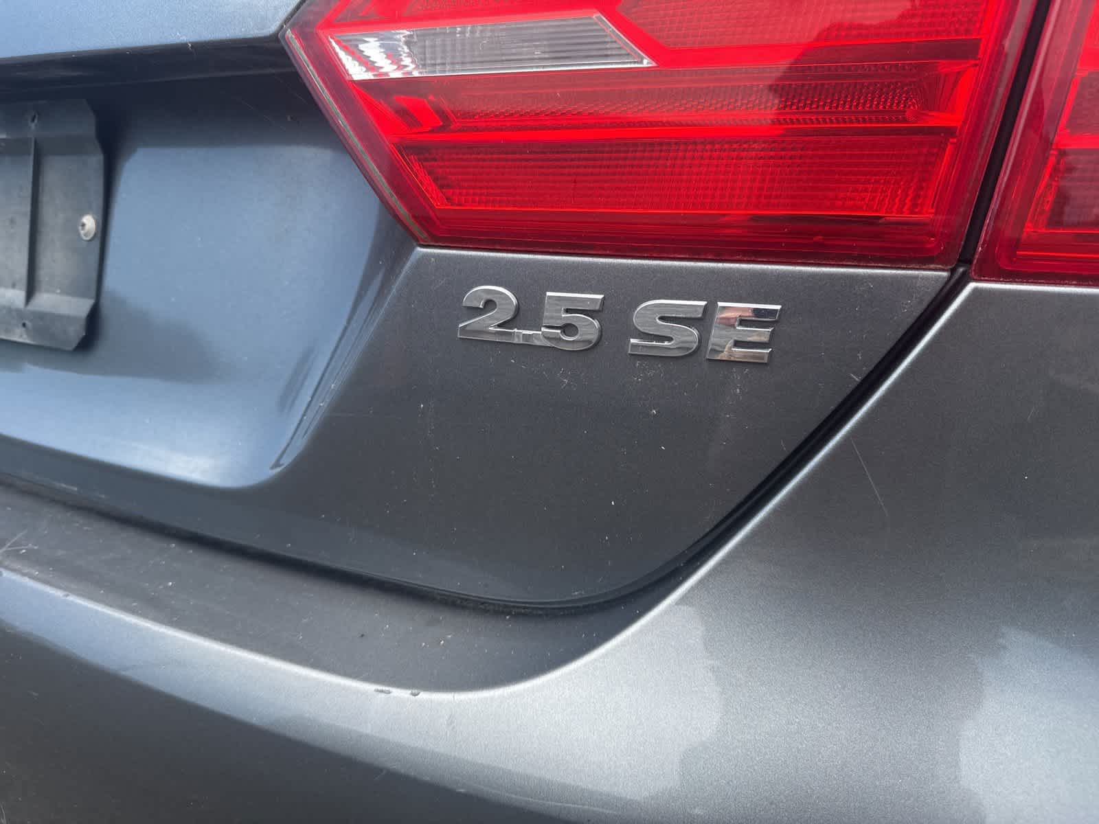 Thumbnail: 2011 Volkswagen Jetta - 20