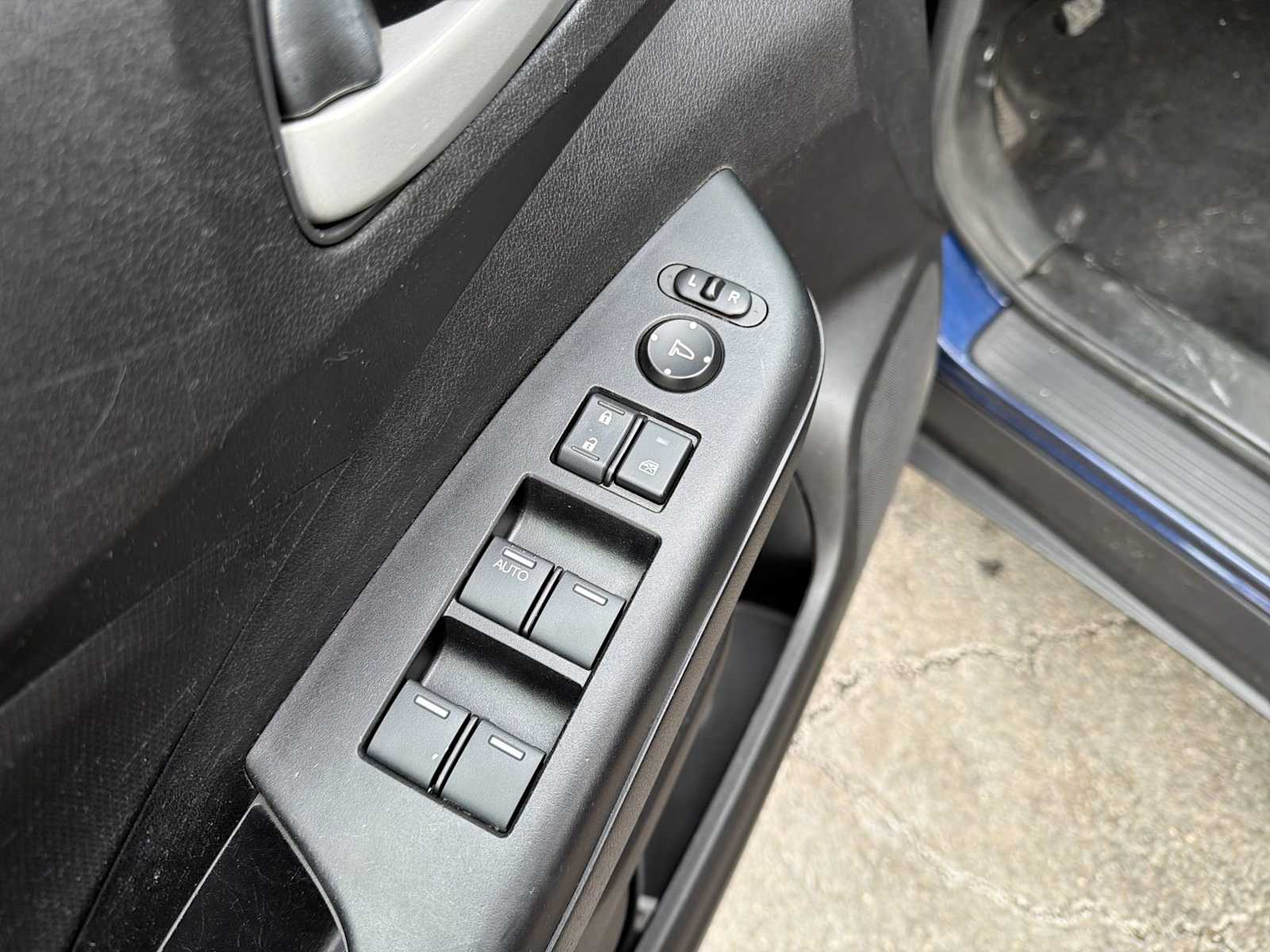 Thumbnail: 2015 Honda CR-V - 22