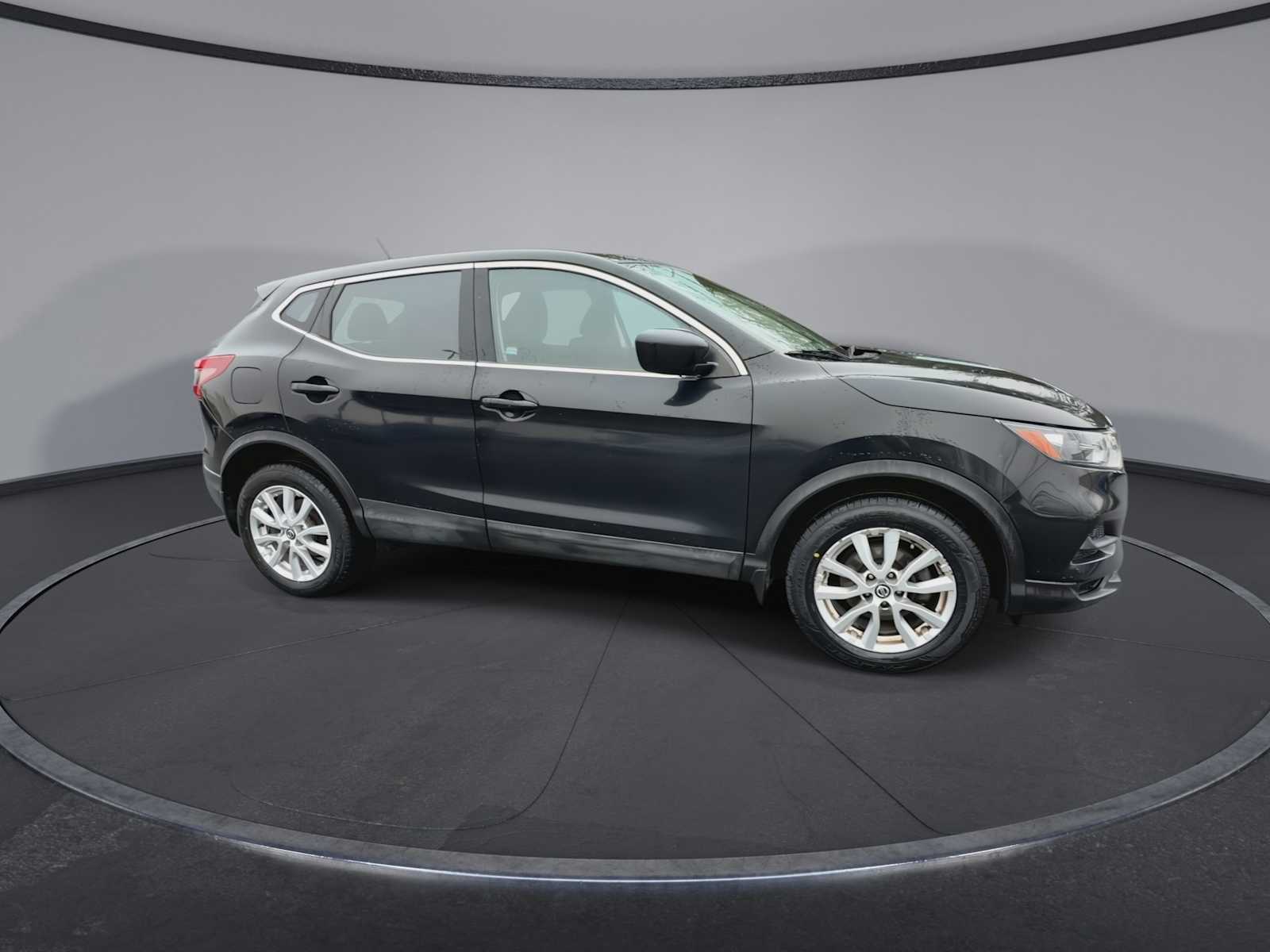 Thumbnail: 2020 Nissan Rogue Sport - 9