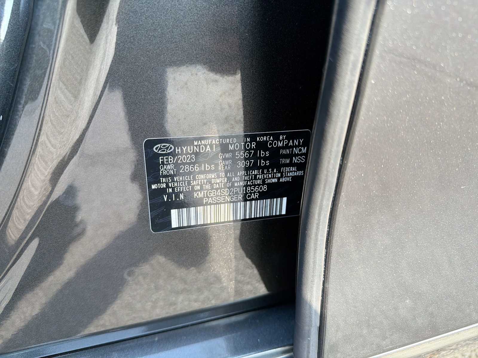 Thumbnail: 2023 Genesis G80 - 36