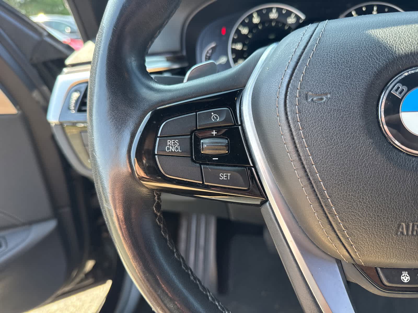Thumbnail: 2018 BMW 5 Series - 16
