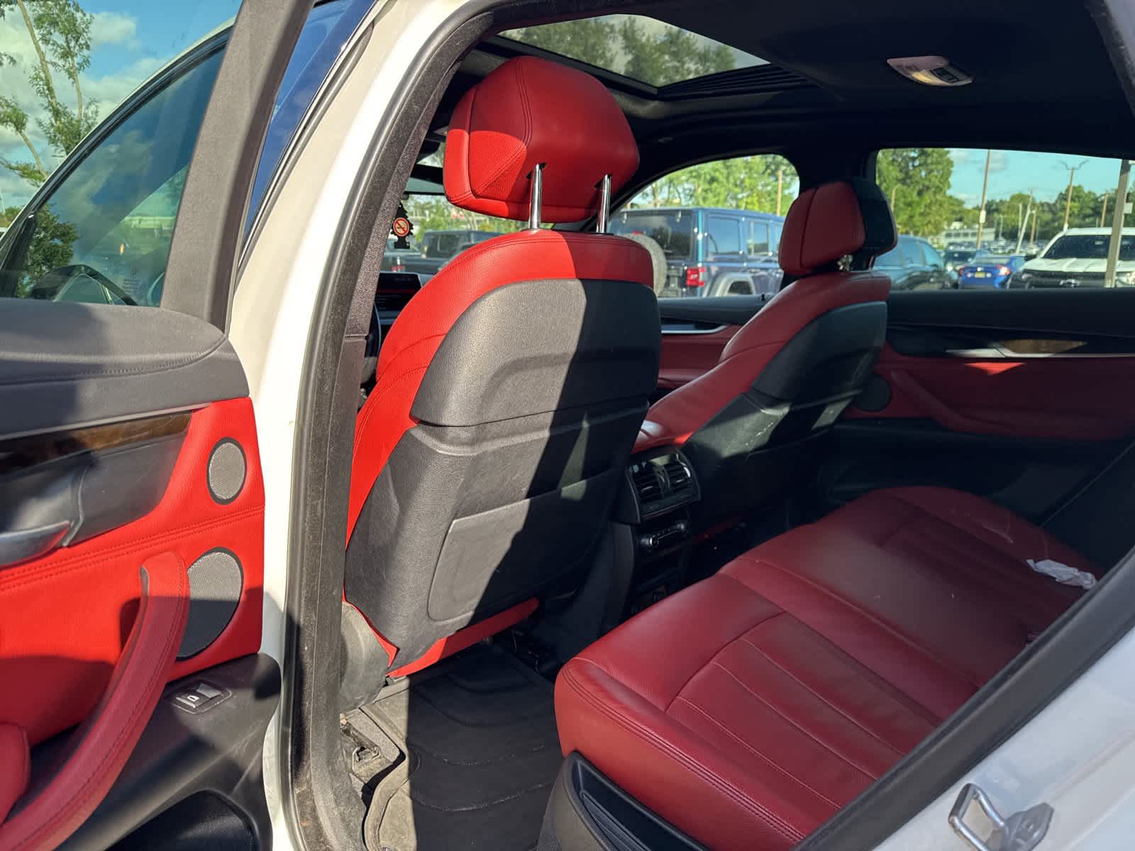Thumbnail: 2019 BMW X6 - 9