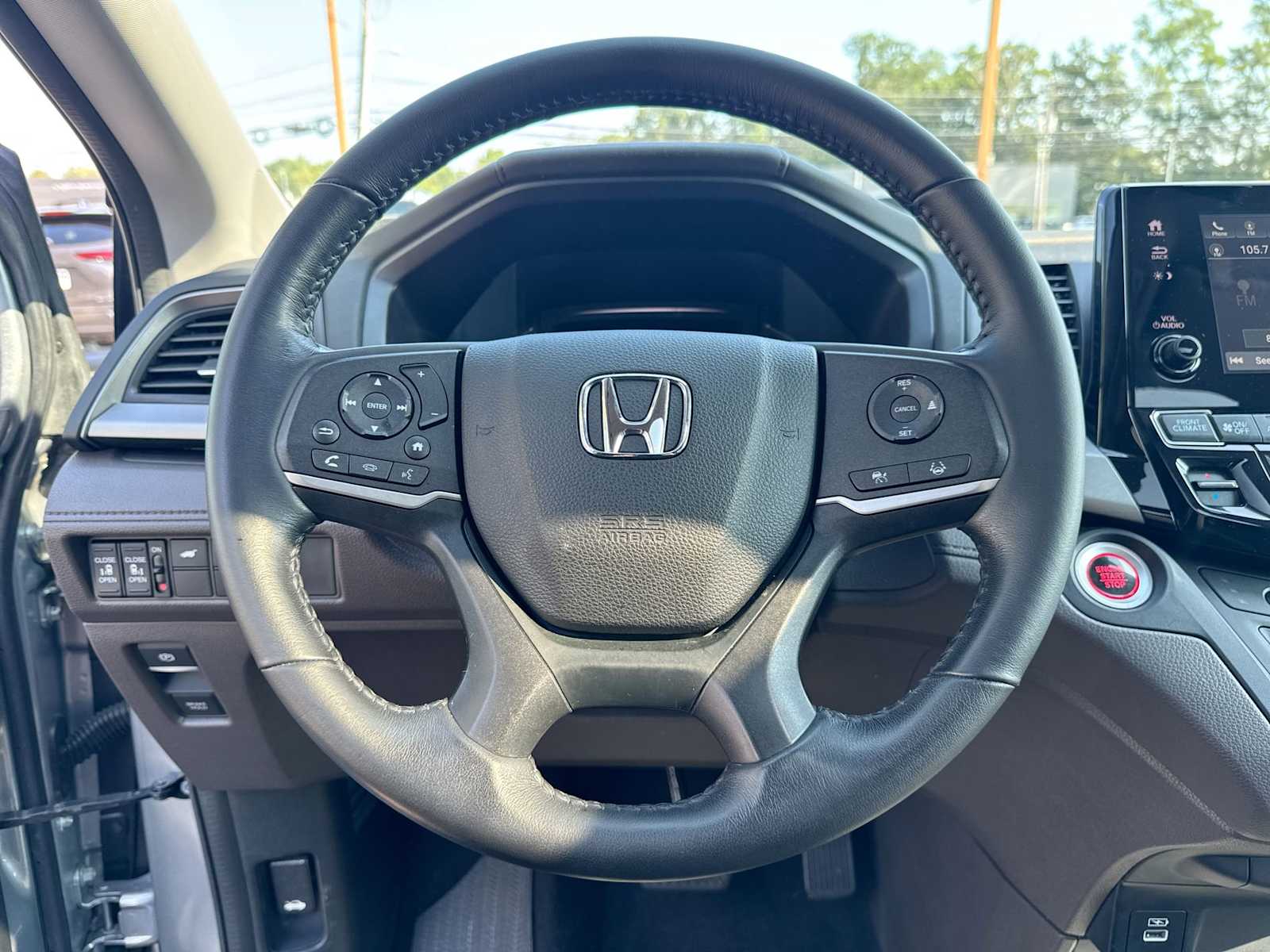 Thumbnail: 2023 Honda Odyssey - 24