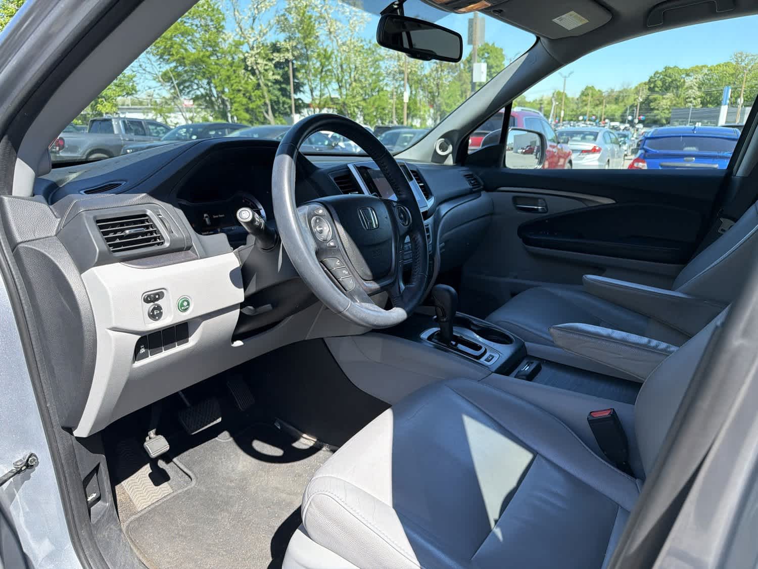 Thumbnail: 2017 Honda Pilot - 11