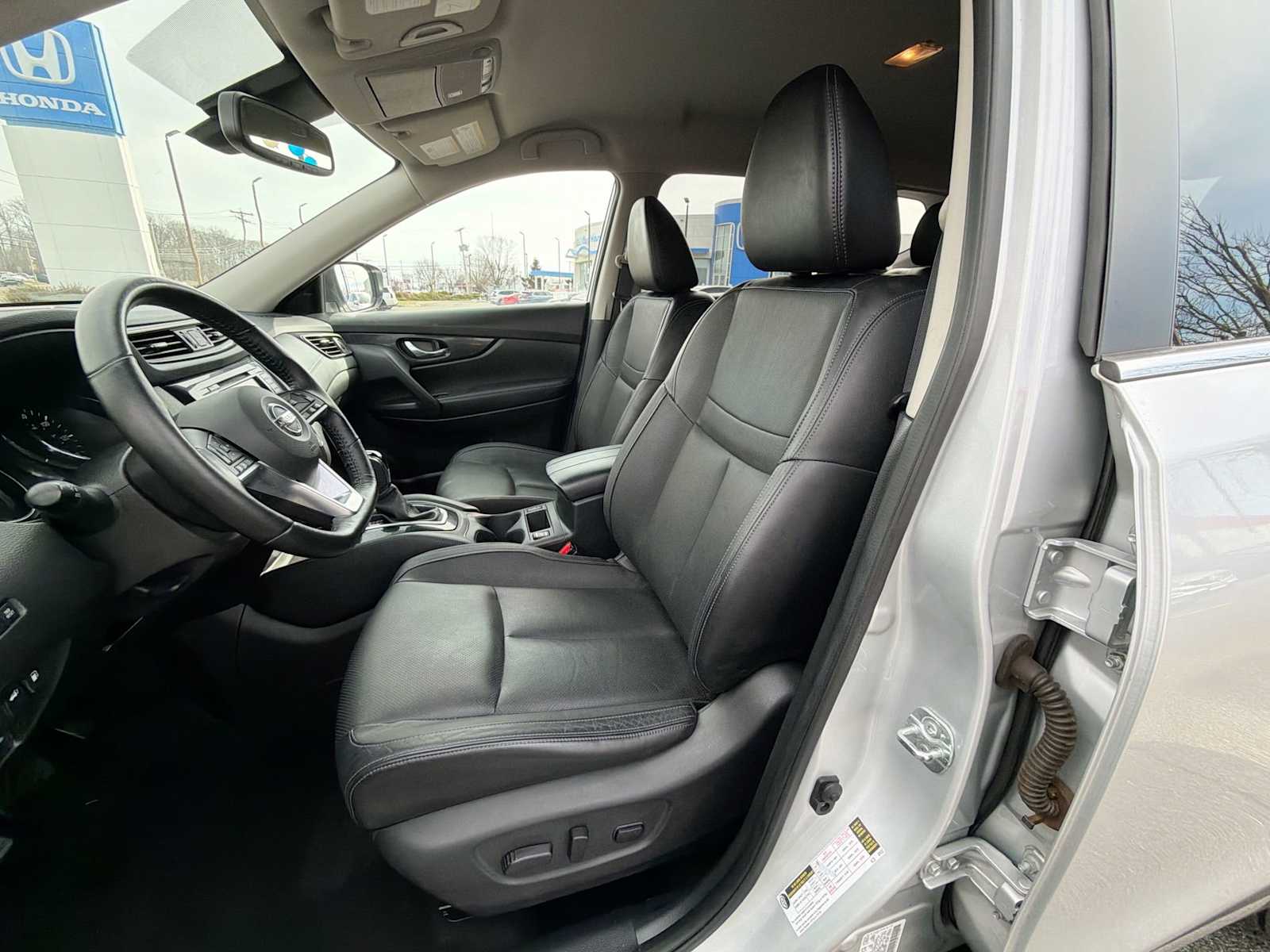 Thumbnail: 2018 Nissan Rogue - 21