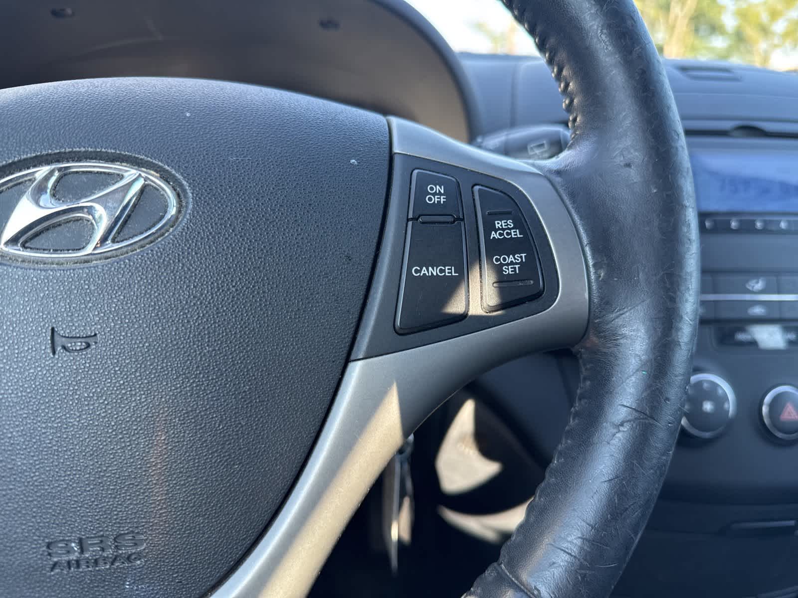 Thumbnail: 2012 Hyundai Elantra - 16