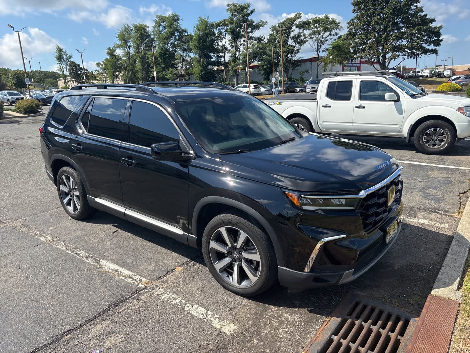 Thumbnail: 2023 Honda Pilot - 2