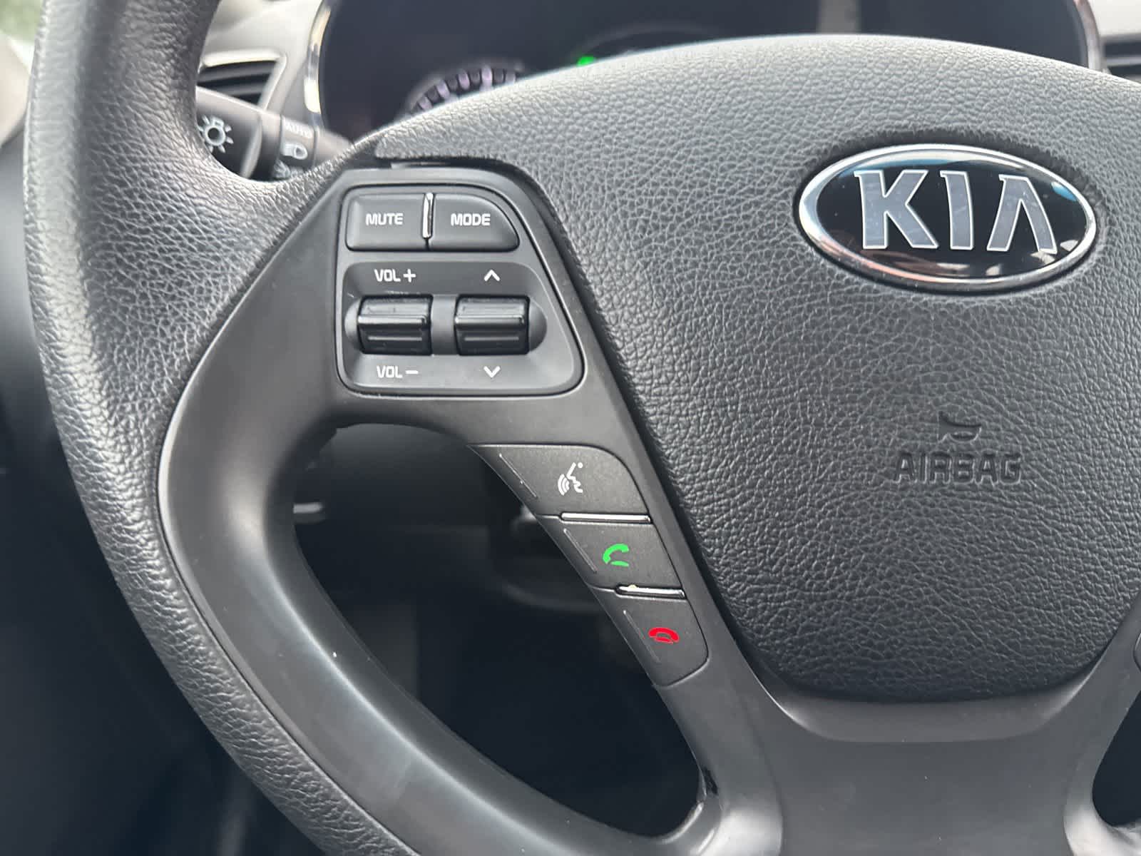 Thumbnail: 2017 Kia Forte - 17