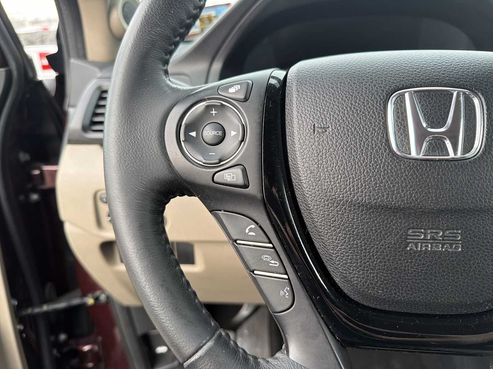 Thumbnail: 2016 Honda Pilot - 25