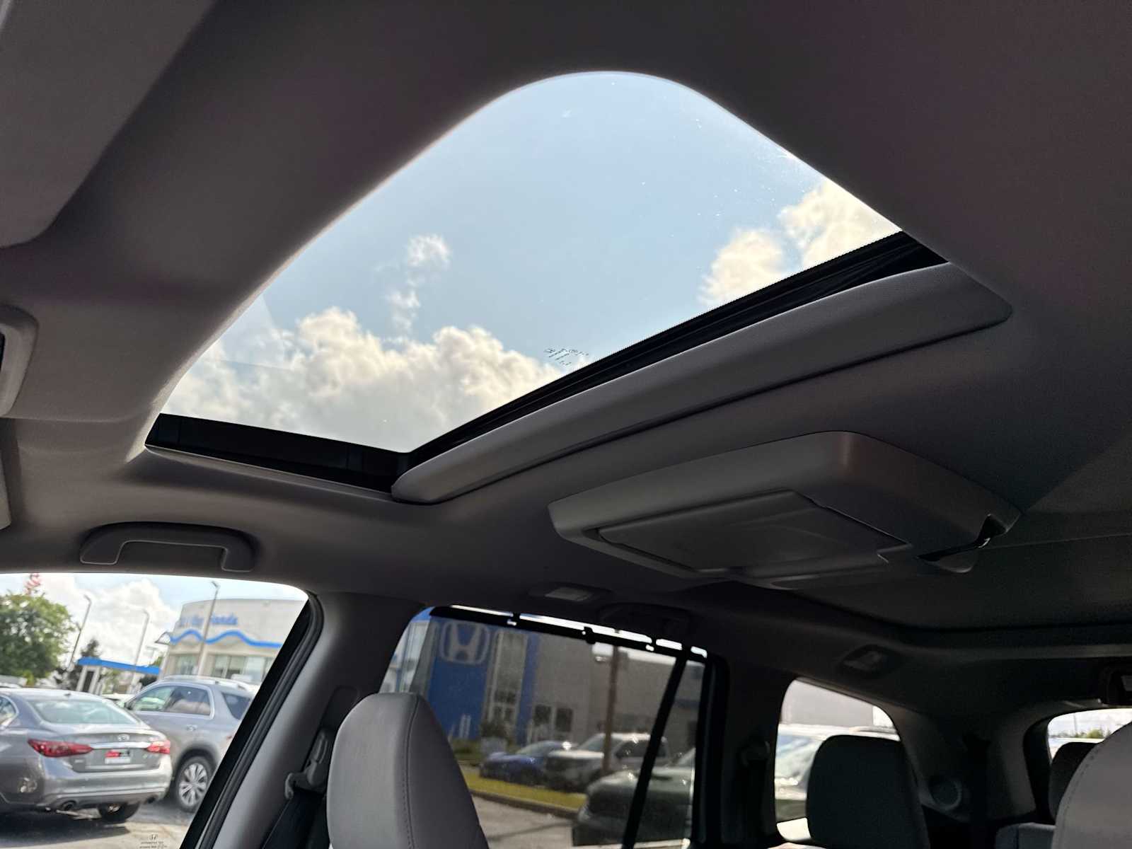 Thumbnail: 2022 Honda Pilot - 23