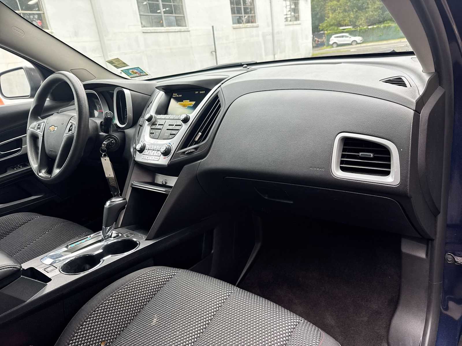 Thumbnail: 2016 Chevrolet Equinox - 16