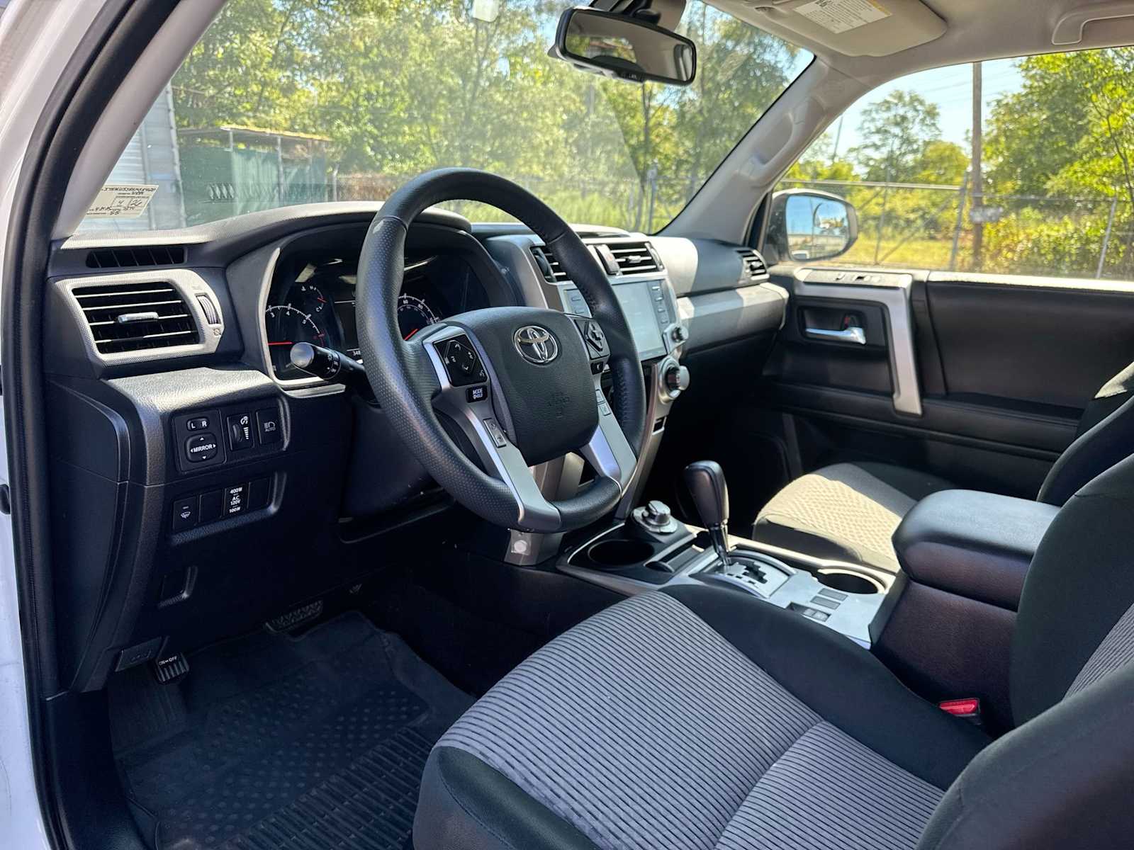 Thumbnail: 2021 Toyota 4Runner - 10