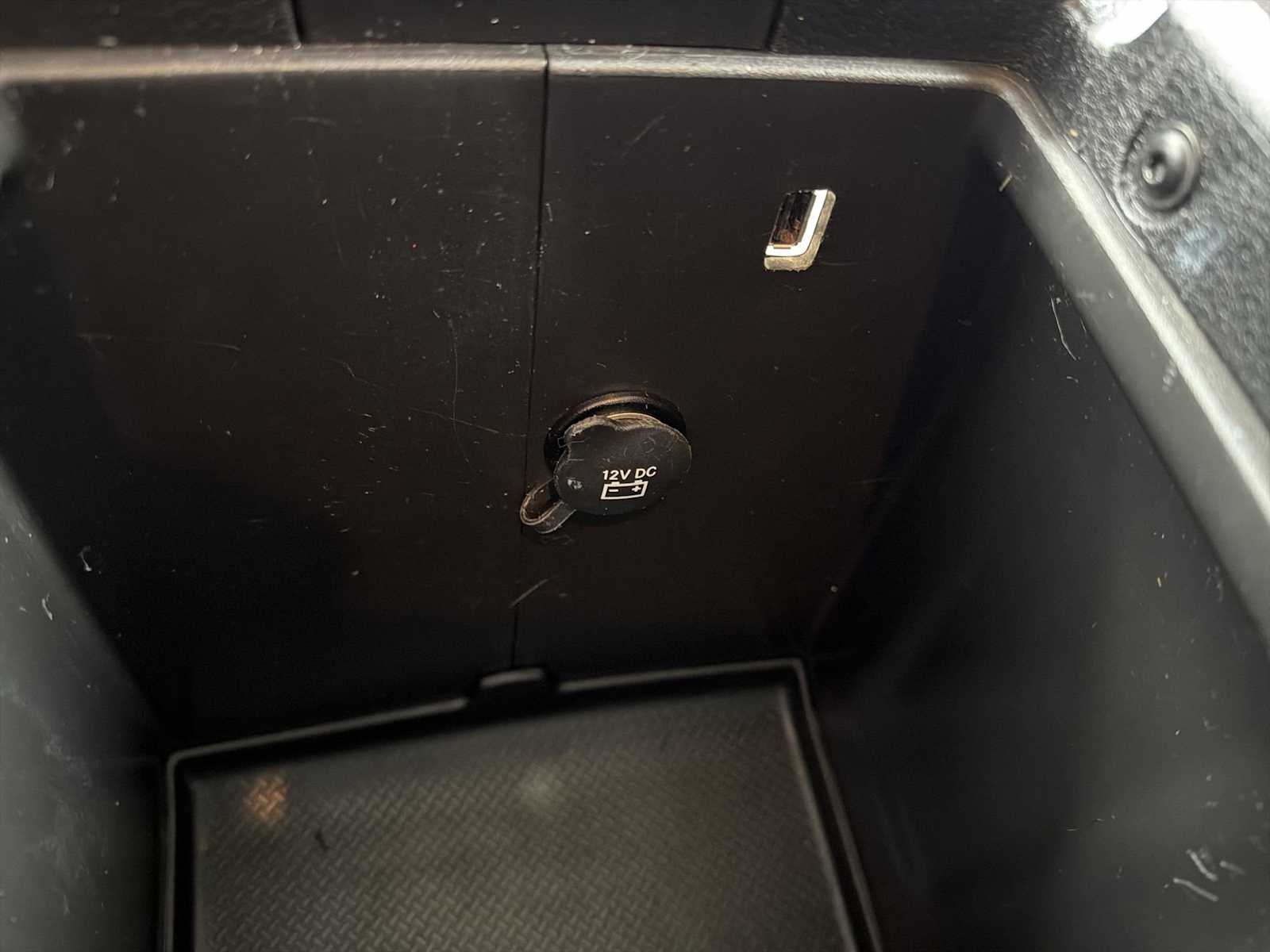 Thumbnail: 2014 Jeep Wrangler - 28