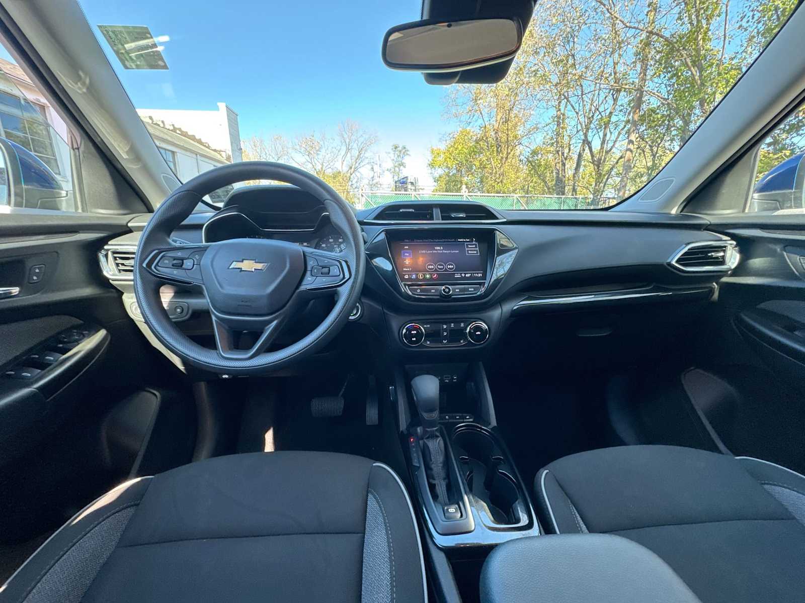 Thumbnail: 2023 Chevrolet TrailBlazer - 20