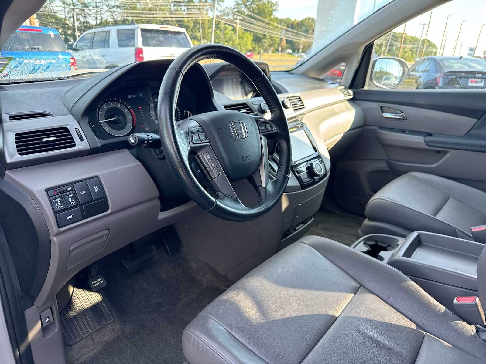 Thumbnail: 2015 Honda Odyssey - 10