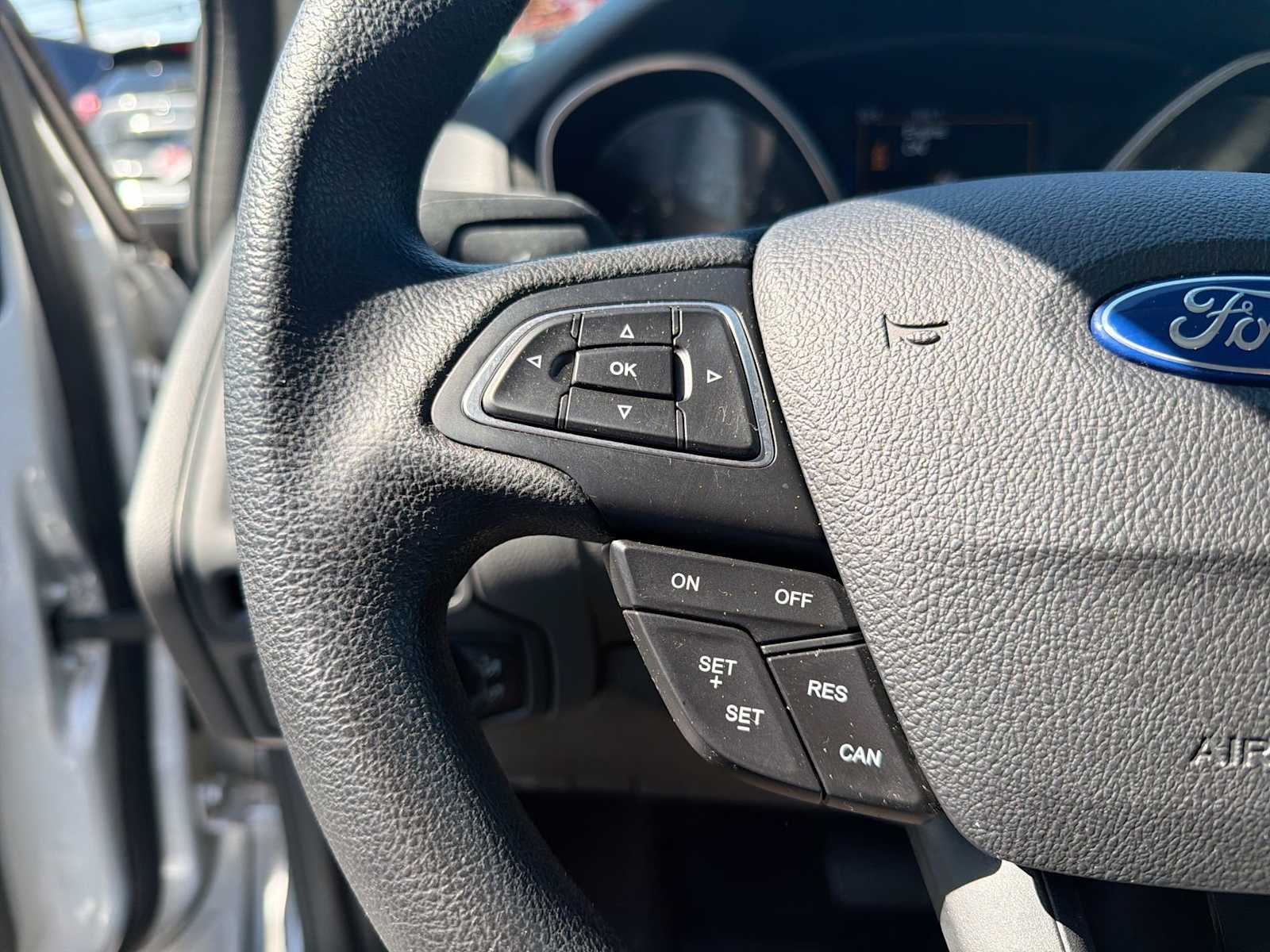 Thumbnail: 2015 Ford Focus - 24