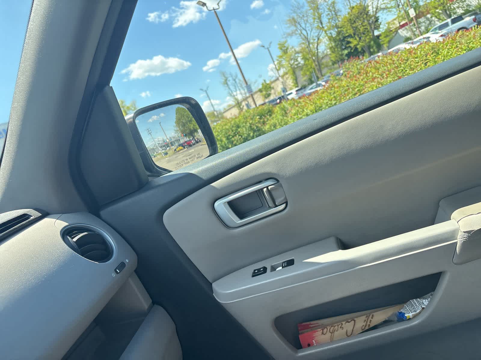Thumbnail: 2011 Honda Pilot - 15