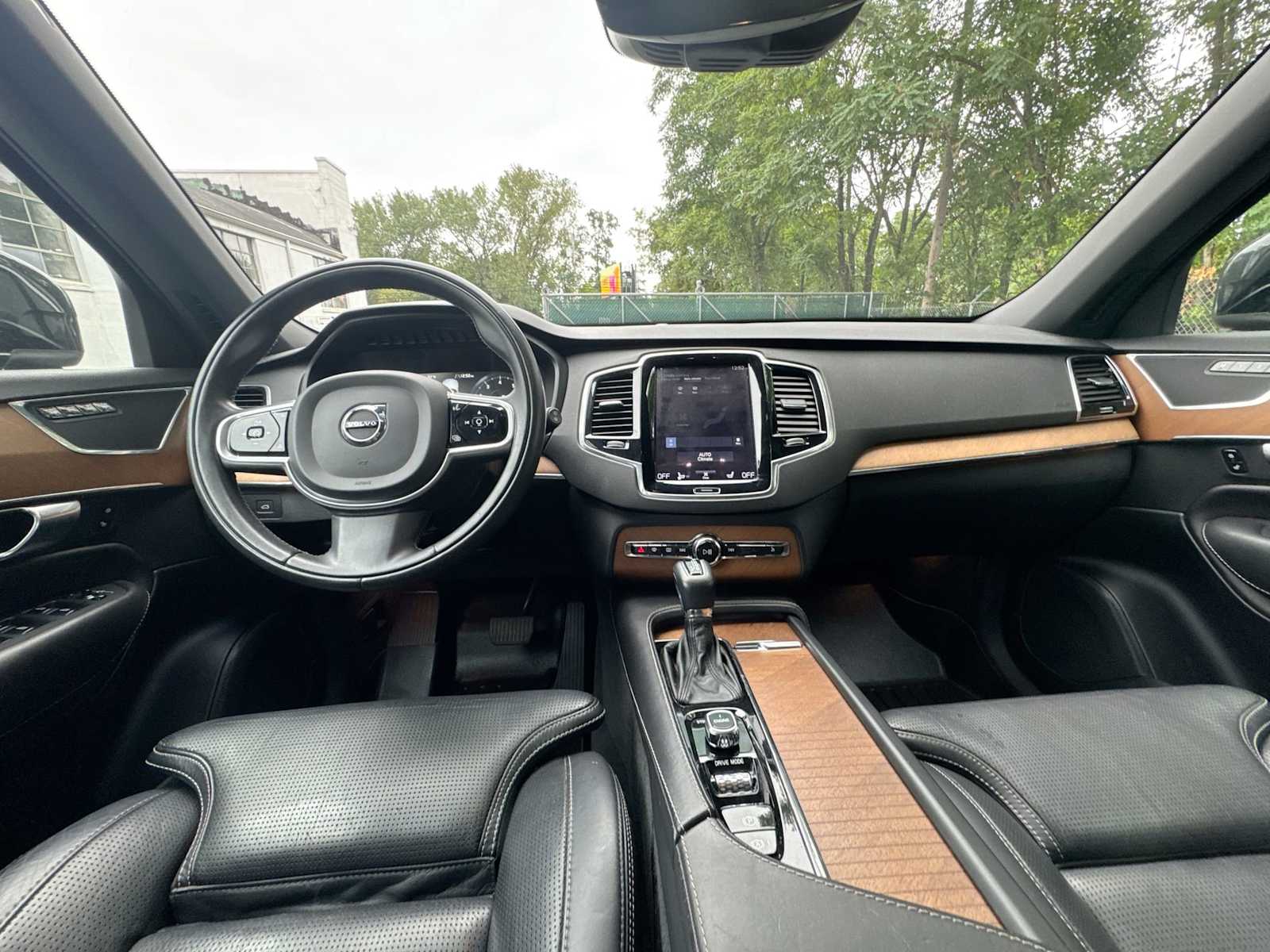 Thumbnail: 2017 Volvo XC90 - 20
