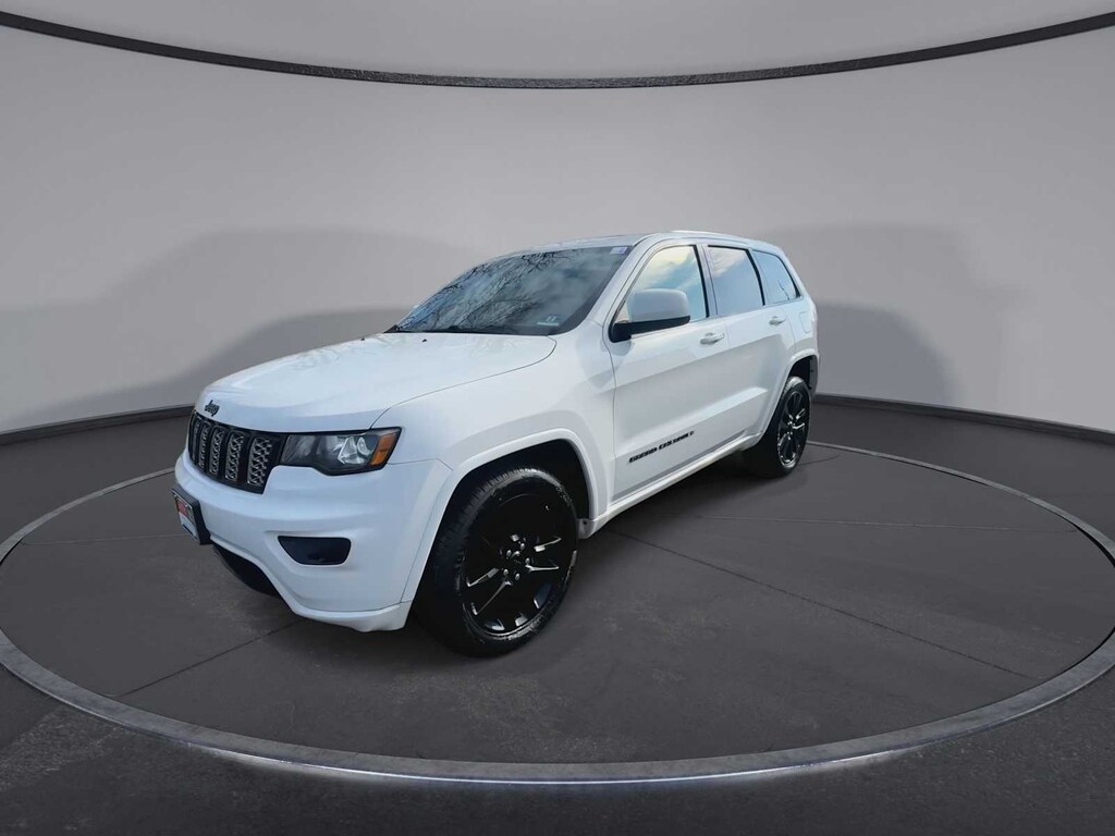 Used 2017 Jeep Grand Cherokee Laredo 4x4 SUV