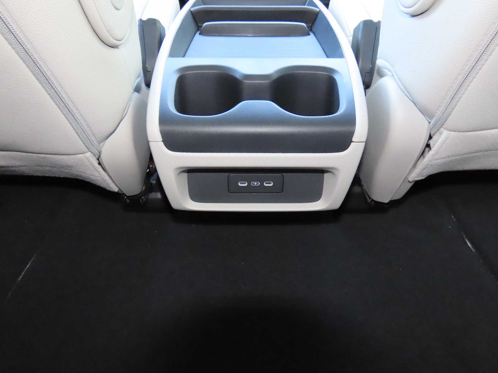 Thumbnail: 2026 Honda Odyssey - 24