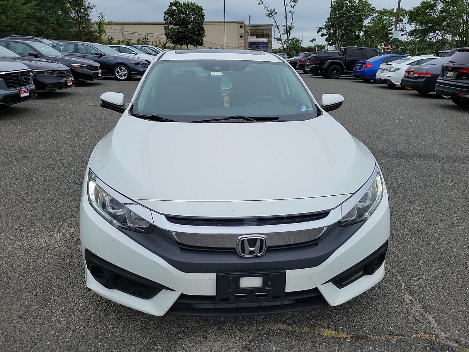 Thumbnail: 2017 Honda Civic - 8