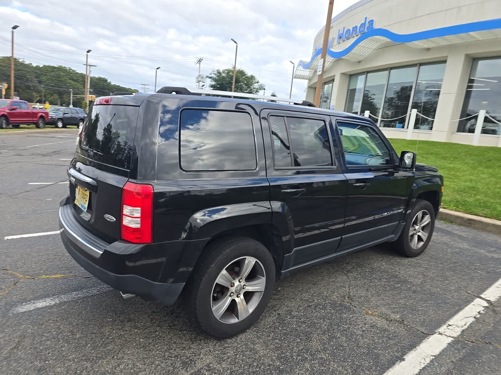 Thumbnail: 2016 Jeep Patriot - 4