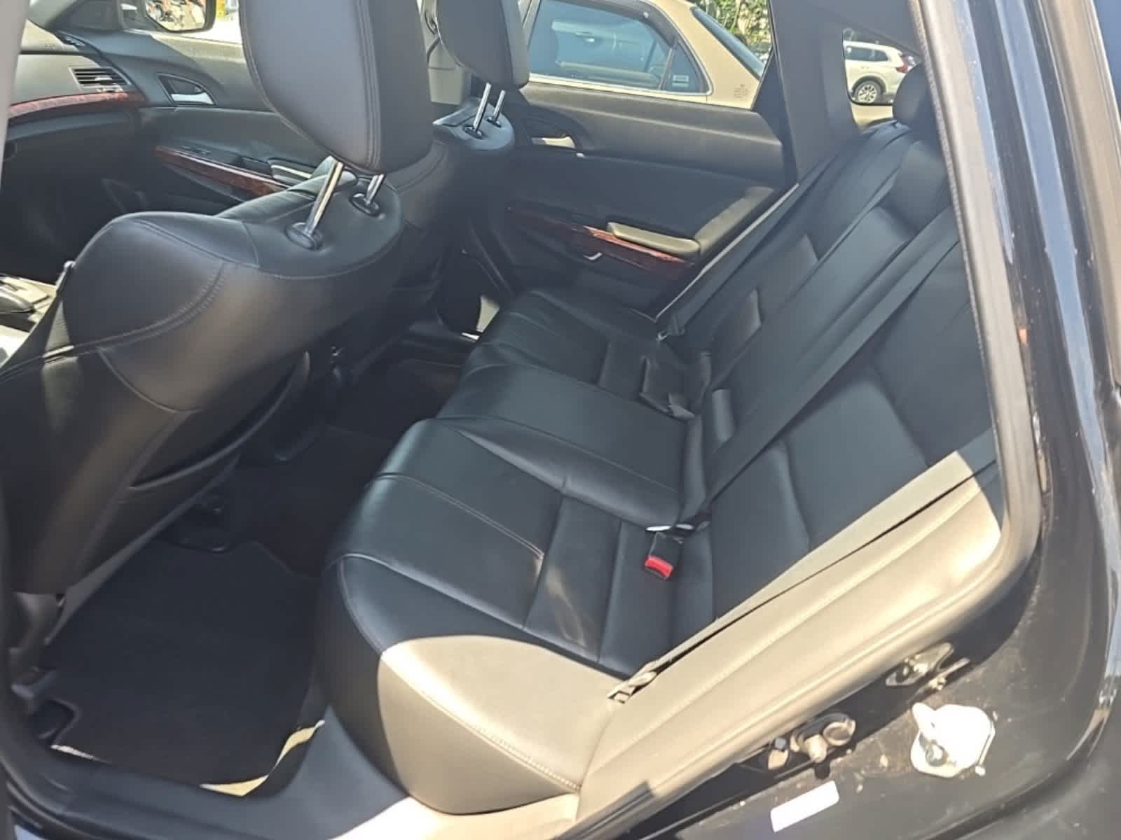 Thumbnail: 2010 Honda Accord Crosstour - 13