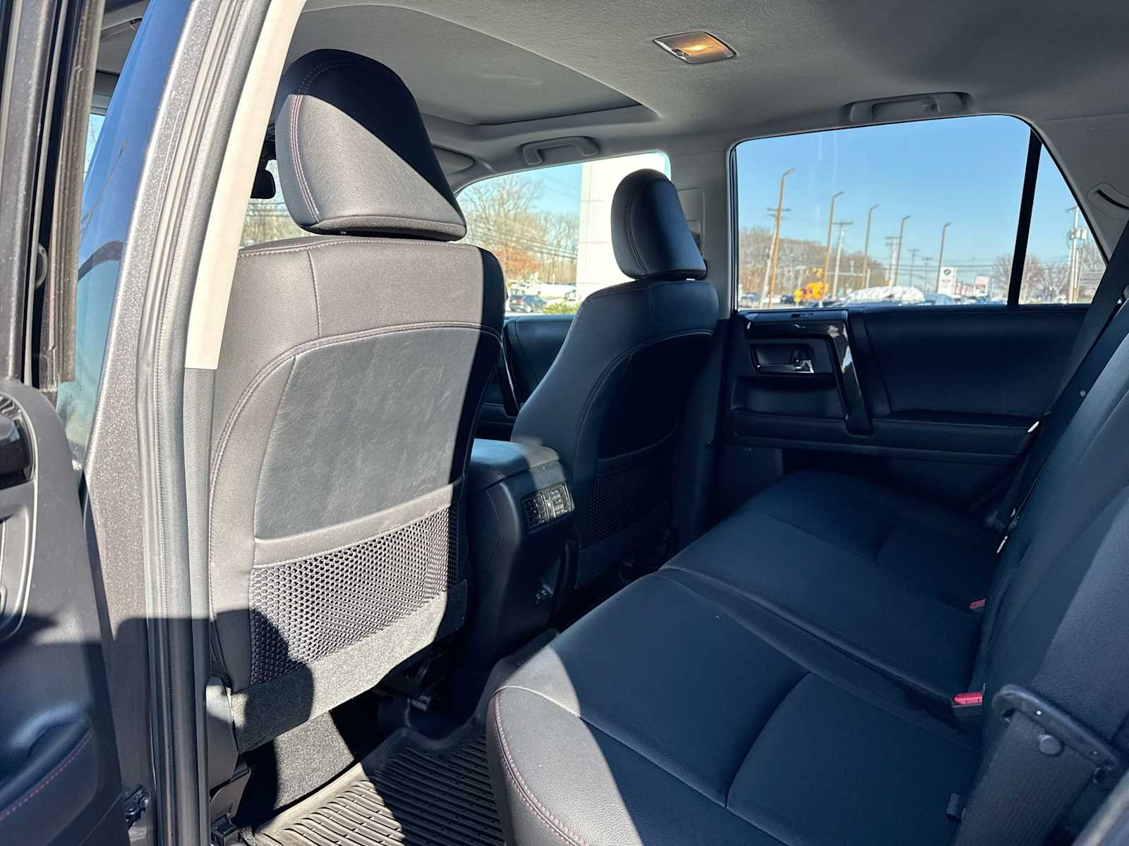 Thumbnail: 2022 Toyota 4Runner - 12