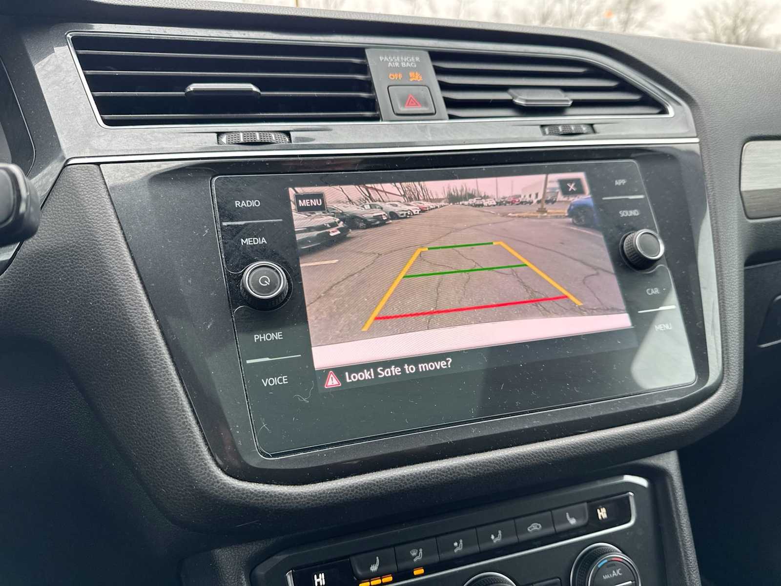 Thumbnail: 2019 Volkswagen Tiguan - 28