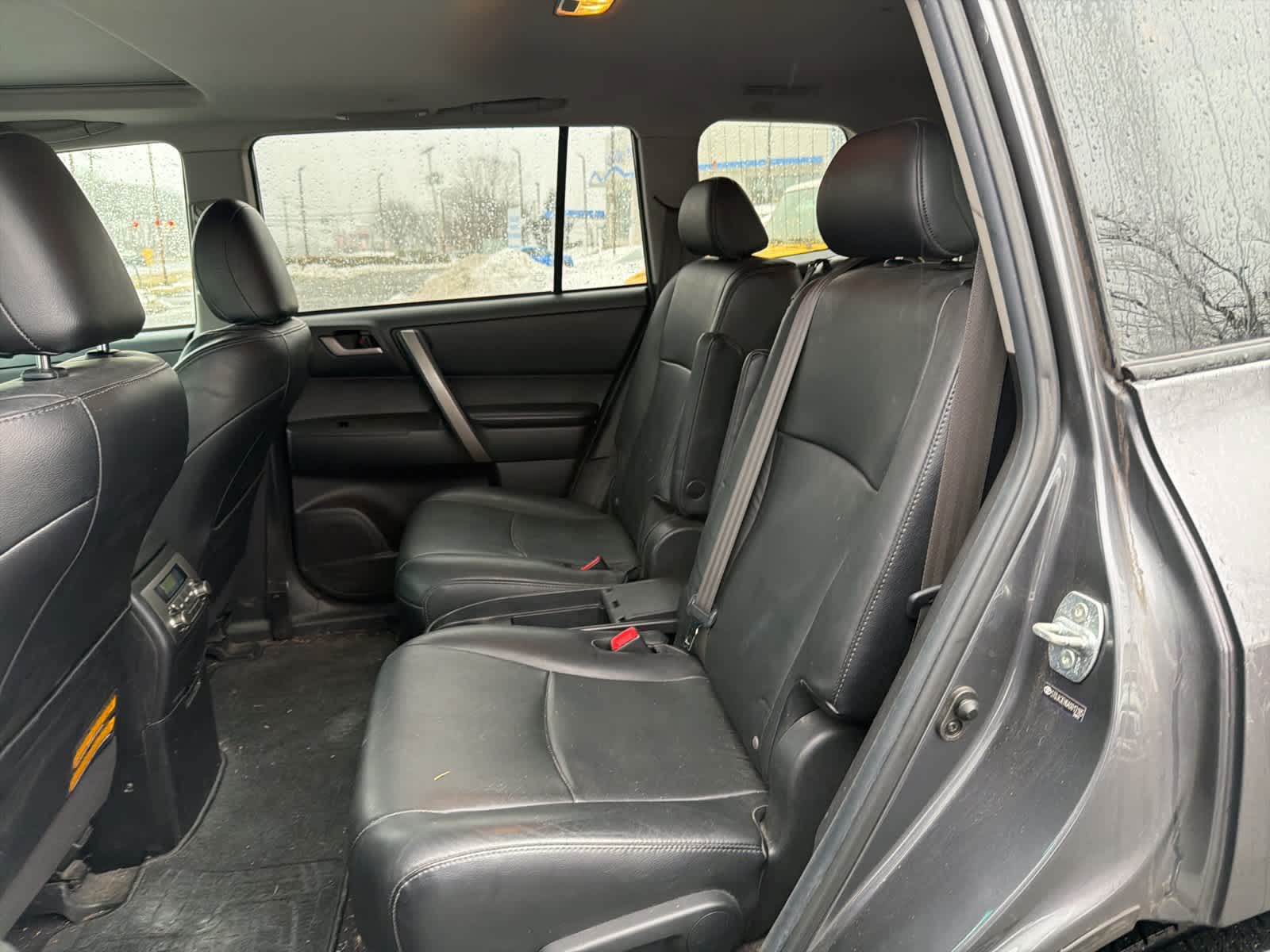 Thumbnail: 2010 Toyota Highlander - 10