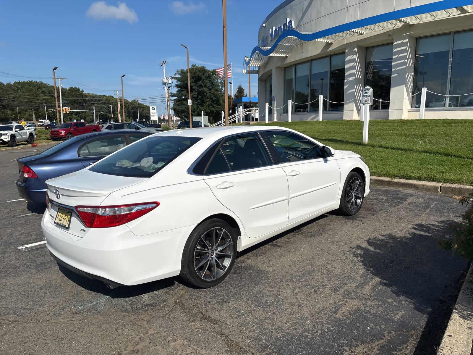 Thumbnail: 2015 Toyota Camry - 3