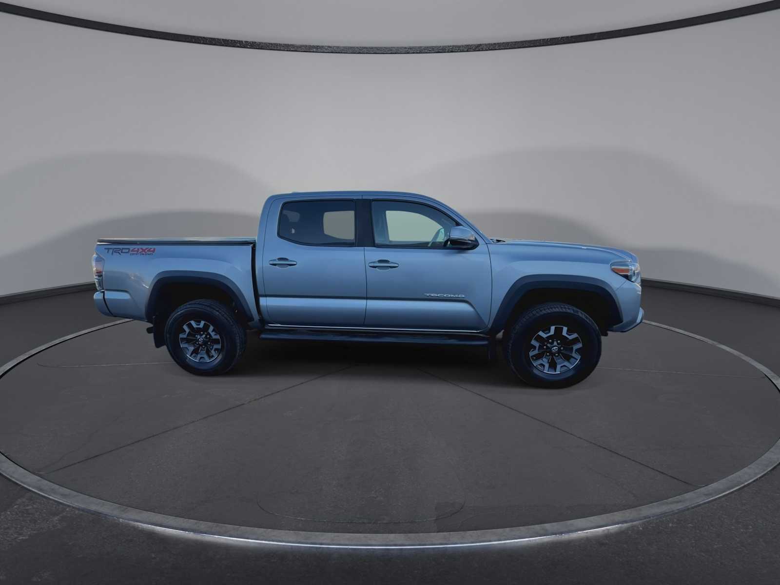 Thumbnail: 2020 Toyota Tacoma - 9