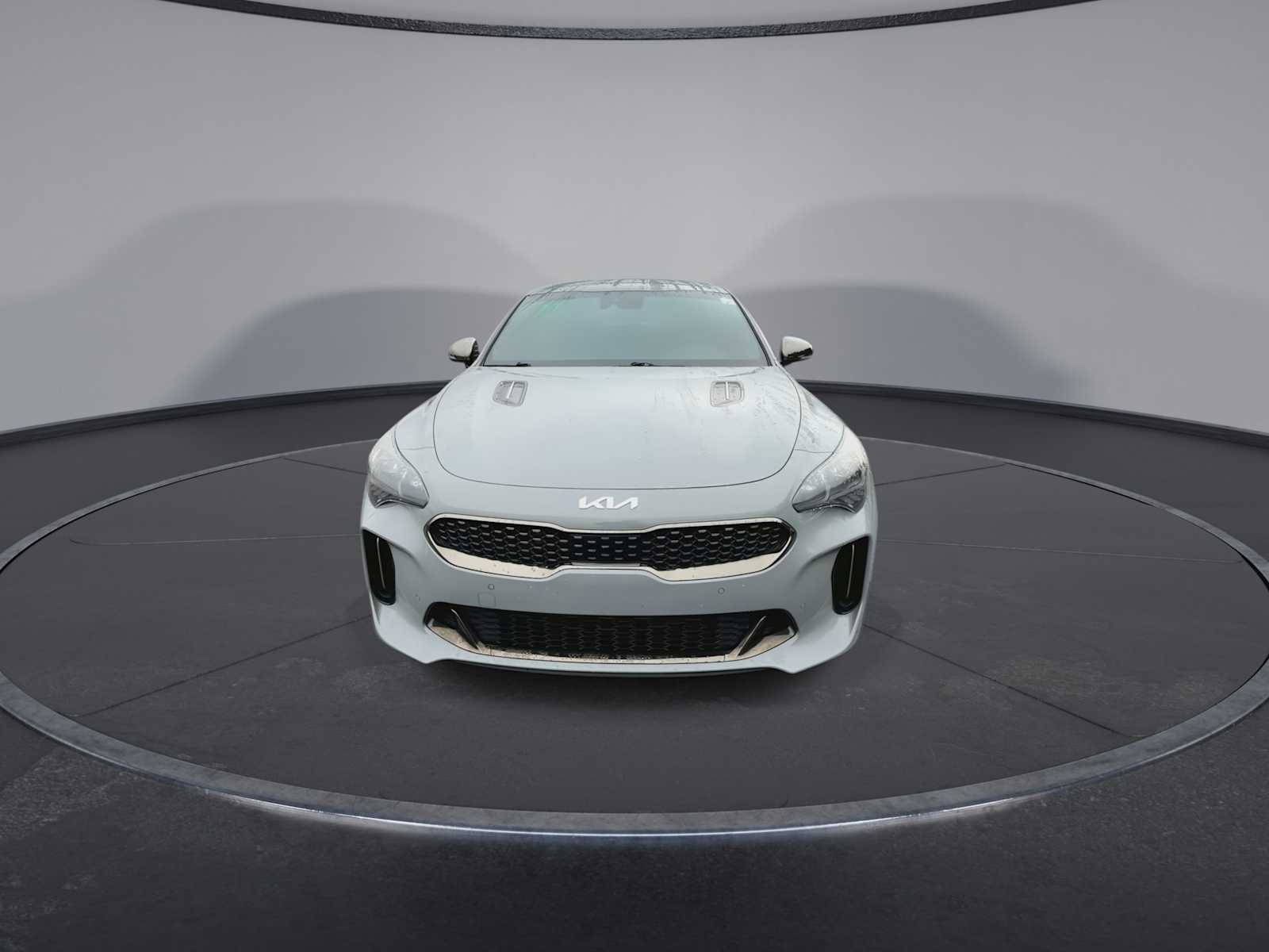 Thumbnail: 2018 Kia Stinger - 3